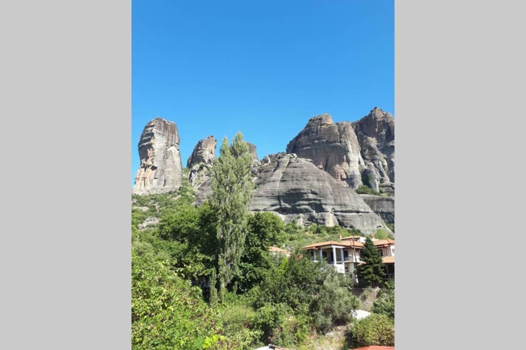 The House Under The Rocks Of Meteora 1 Apartment Калампака Екстериор снимка