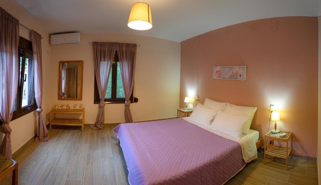 The House Under The Rocks Of Meteora 1 Apartment Калампака Екстериор снимка