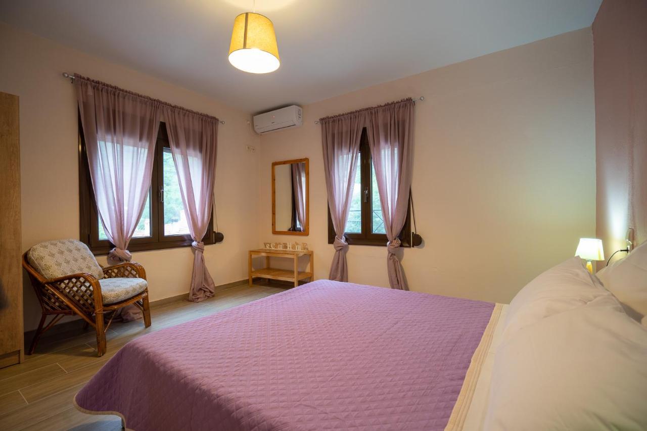 The House Under The Rocks Of Meteora 1 Apartment Калампака Екстериор снимка